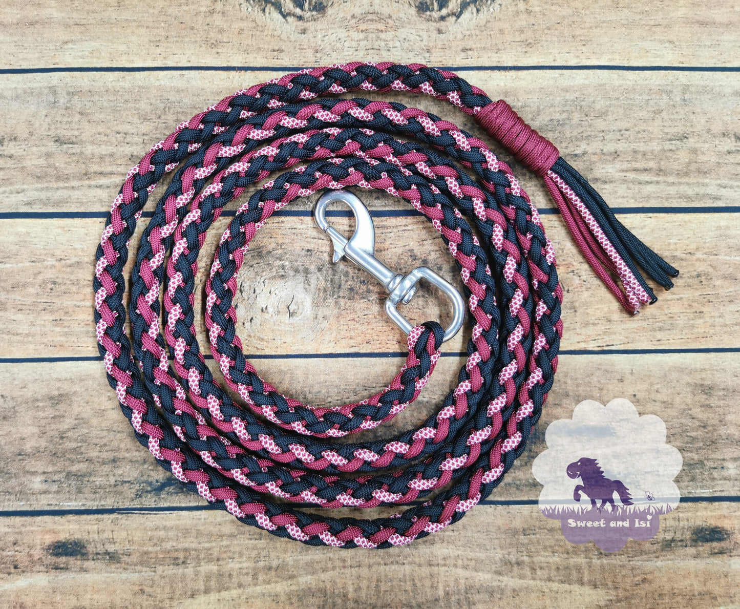 Handgeflochtene Stricke mit Karabiner