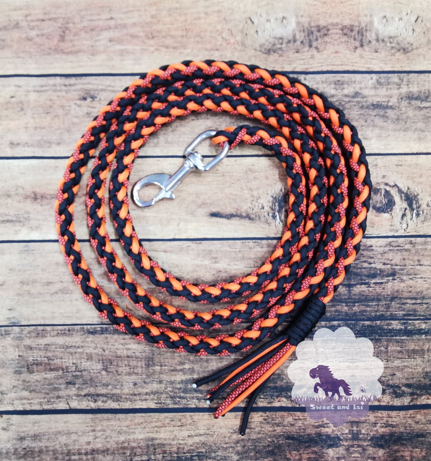 Handgeflochtene Stricke mit Karabiner